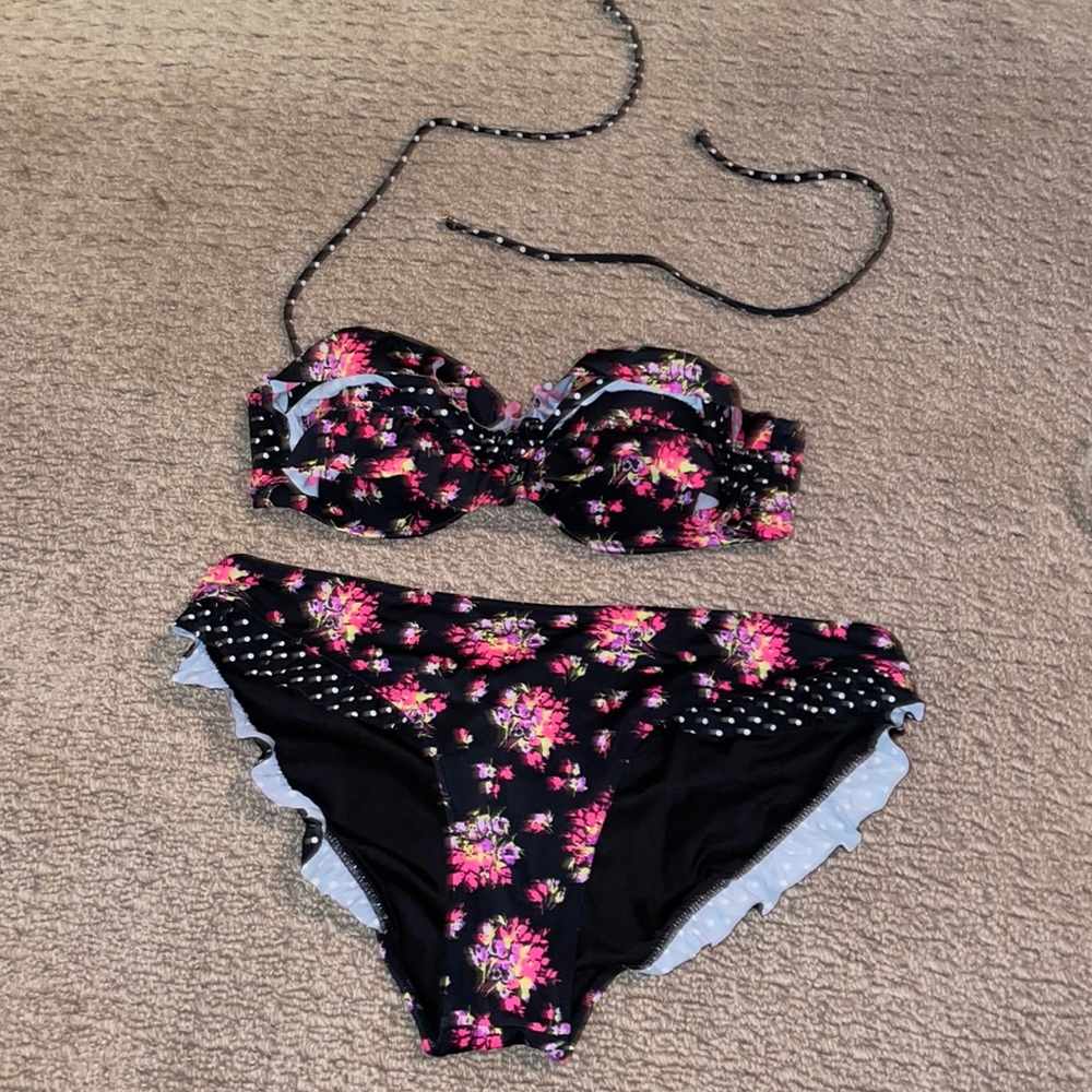 Victoria’s Secret bikini SO CUTE!!!